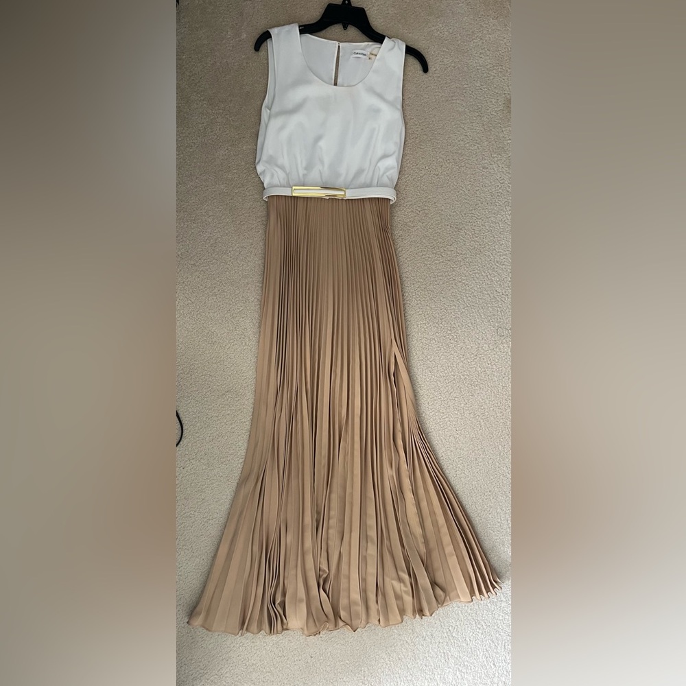 Calvin Klein Taupe pleated skirt with attached Ivory sleeveless shell and belt